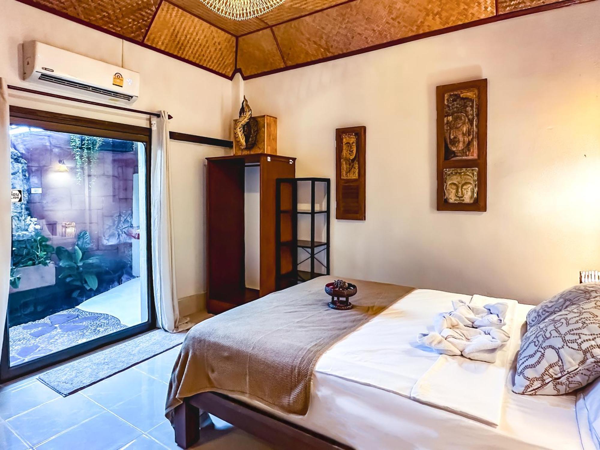 Shanti Lodge Phuket Chalong Exterior photo
