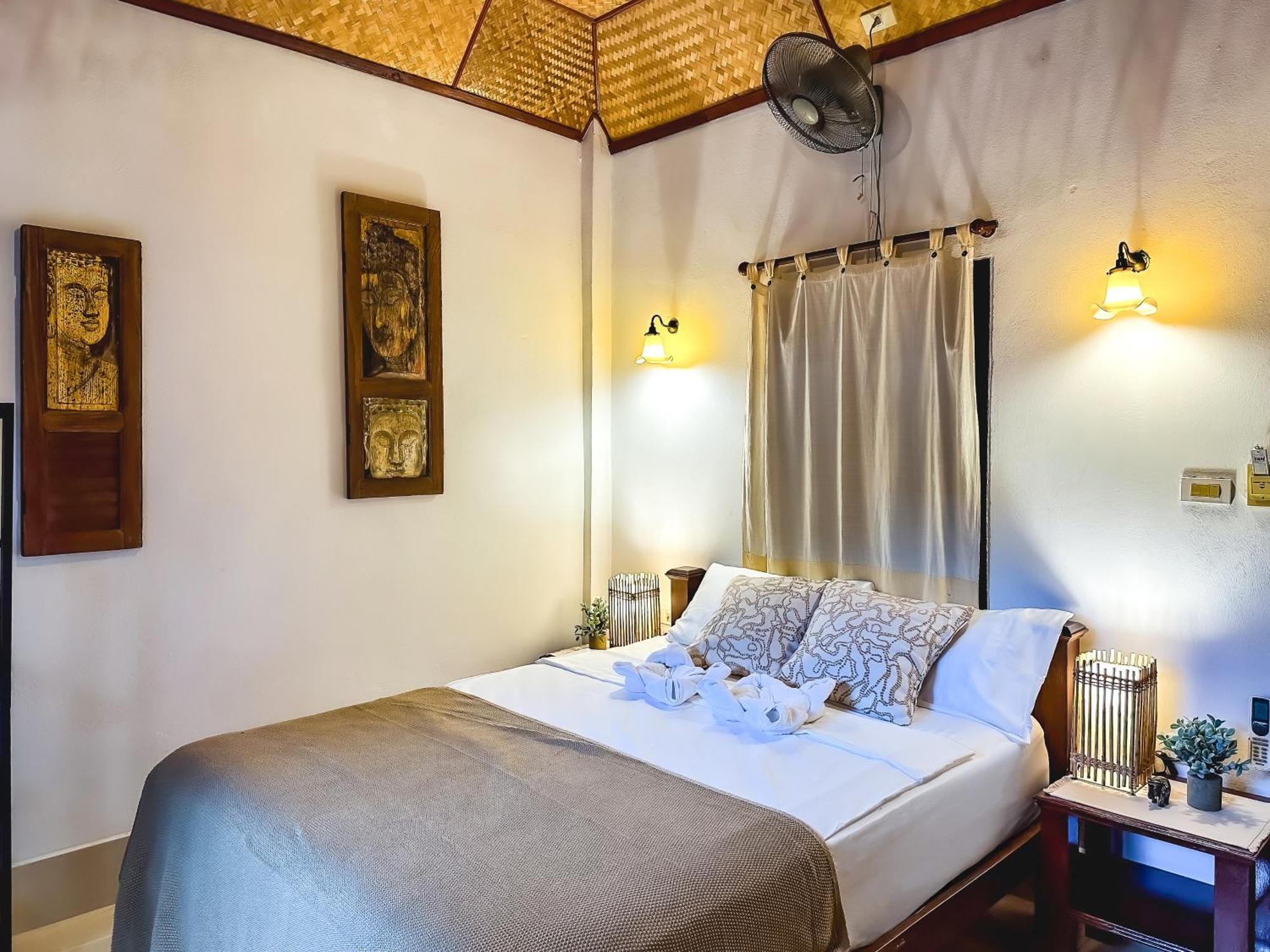 Shanti Lodge Phuket Chalong Exterior photo