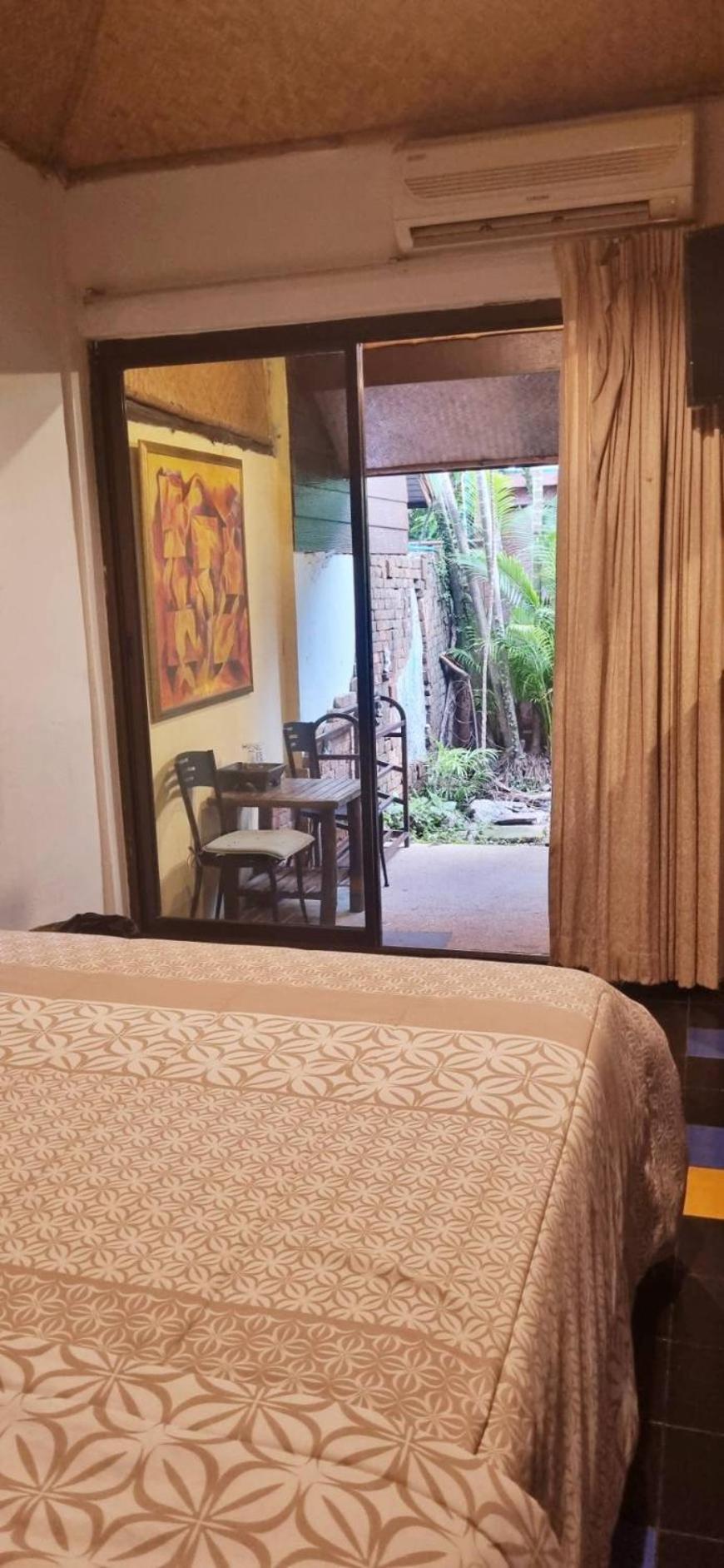 Shanti Lodge Phuket Chalong Exterior photo